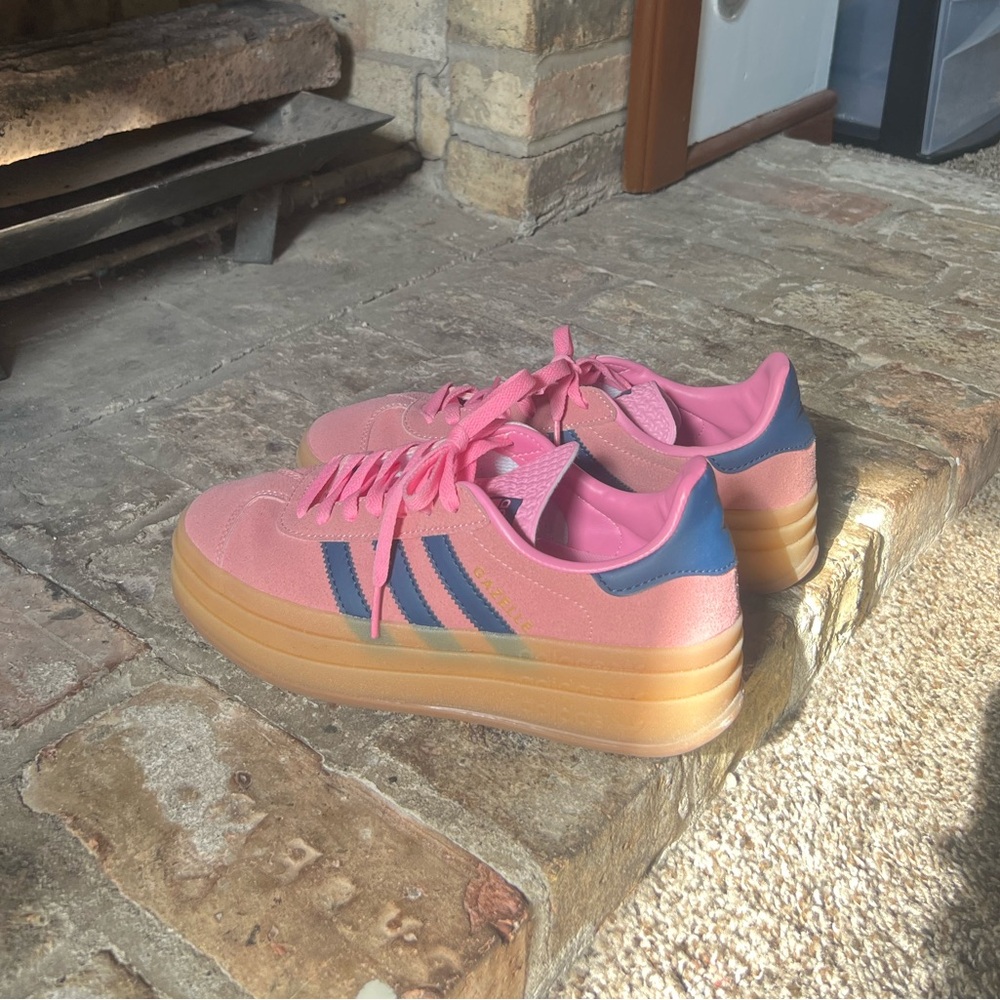 Adidas women gazelle bold “pink glow gum”